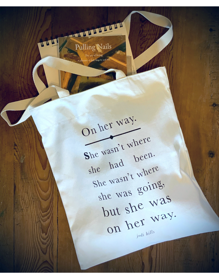 on her way tote
