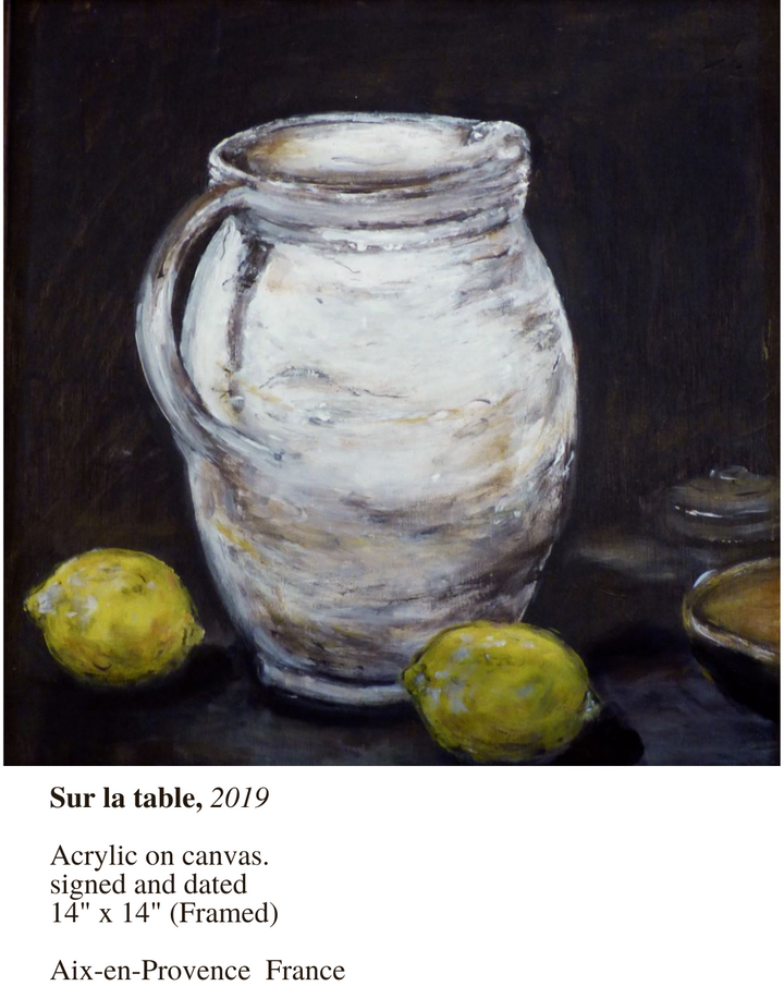 Sur la table